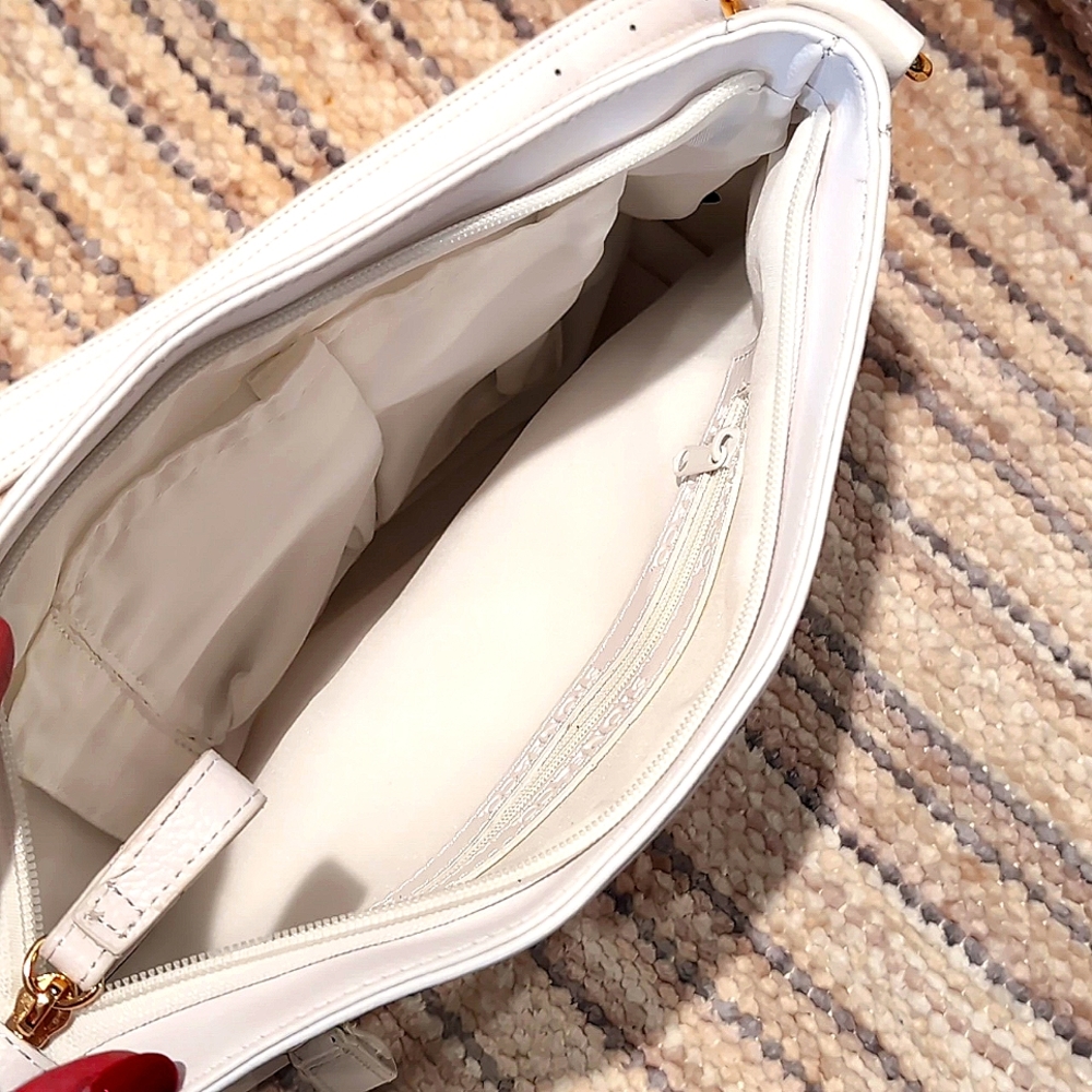 Stone & Co. (Stone Mountain) White Leather Shoulder Bag - Picture 4 of 6